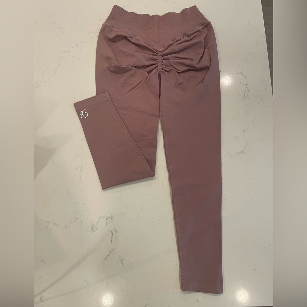 Bombshell Mauve Set Leggings & Long Sleeve Top - Picture 5 of 7